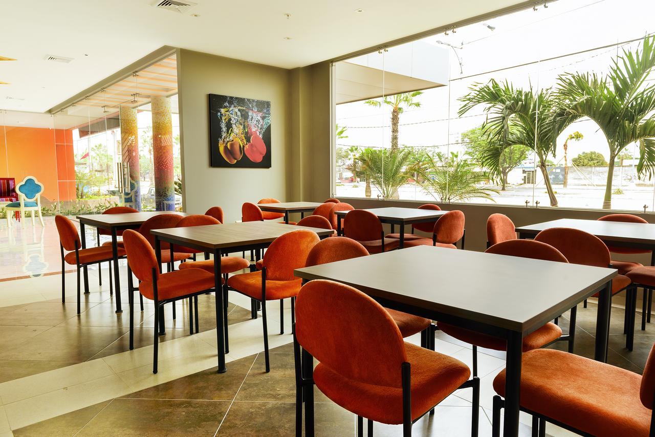 جواياكيل Np Hotel Y Suites المظهر الخارجي الصورة